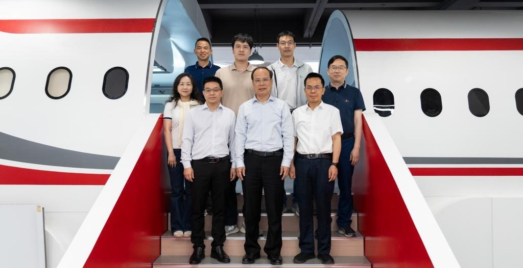 邱学青校长到伟德体育调研指导工作
