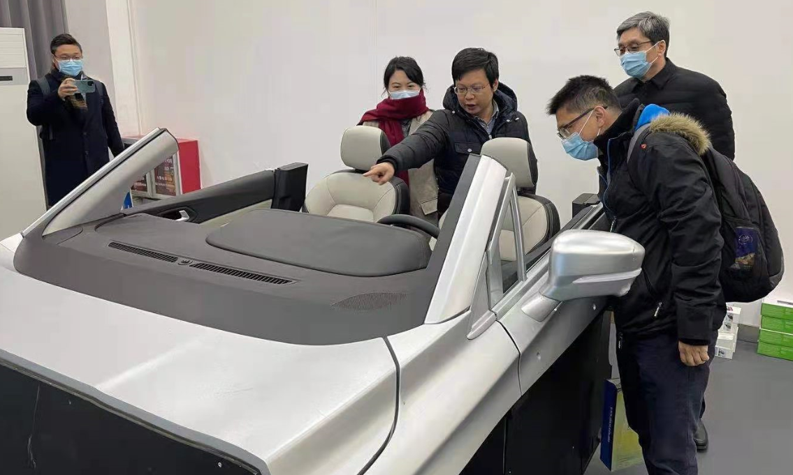 澳门科技大学人文​伟德体育经理张志庆一行来公司交流